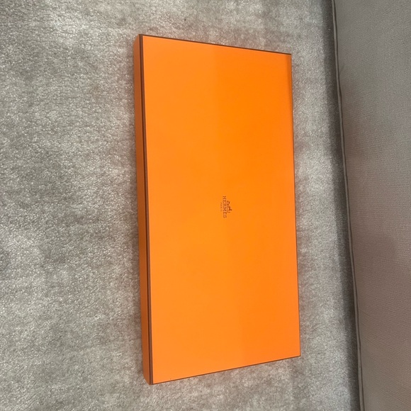 Hermes Fuchsia silk scarf - Picture 4 of 5